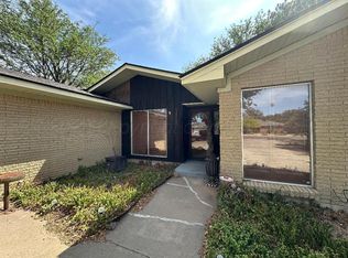 105 Bellaire Ave, Dumas, TX 79029