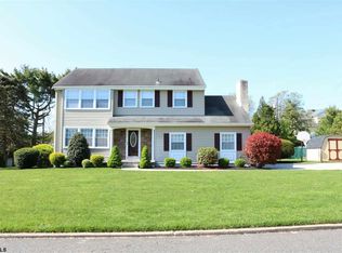 105 Dairy Ln, Linwood, NJ 08221
