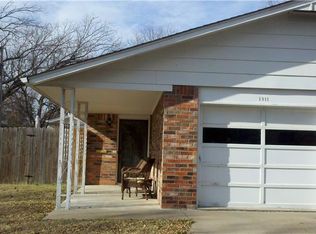 1911 Hillcrest Dr, Bartlesville, OK 74003