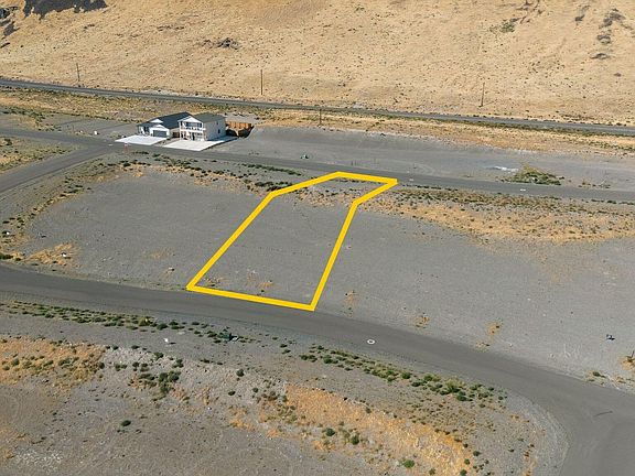 2nd image of 180 Basin Pointe Loop