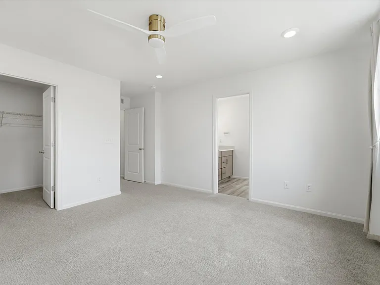 14136 Blue Heart Ct — Photo 25
