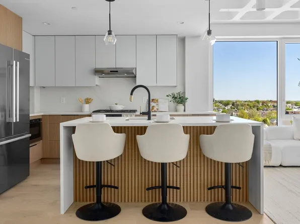 125 Lowell St #5A, Somerville, MA 02143