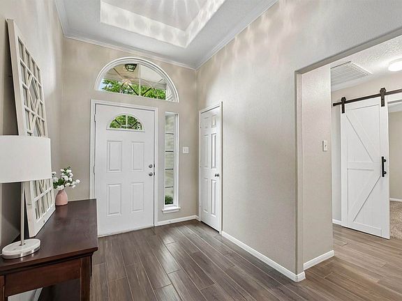 2nd image of 18611 Cypress Lake Village Dr