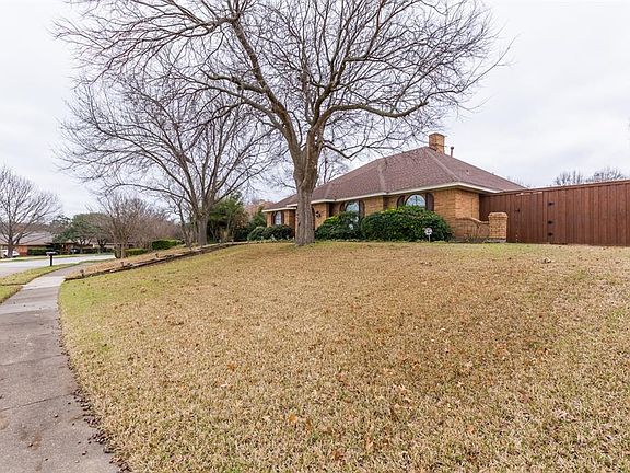 4th image of 4833 Vera Cruz Dr