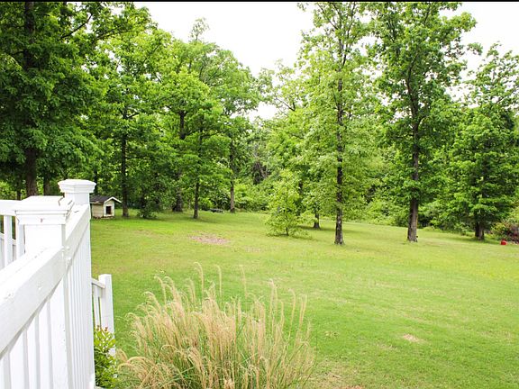4th image of 250 Artesian Spring Ln