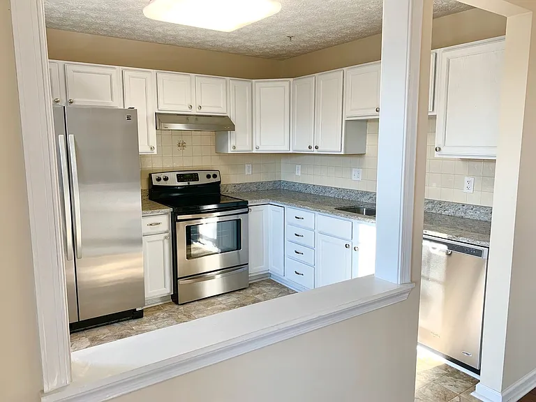 2450 Apple Blossom Ln #301 — Photo 10