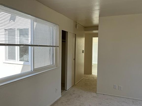 4th image of 452 Bartlett St
