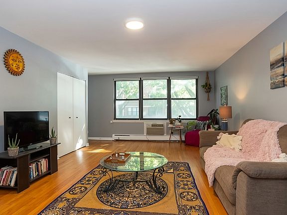 4th image of 1600 W Jarvis Ave APT 2C
