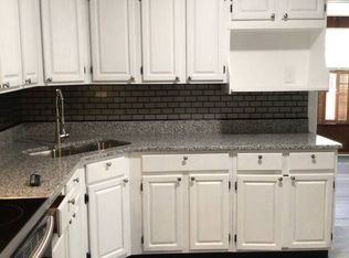 5 Kings Ct, Saint Louis, MO 63135