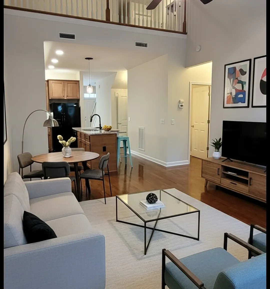 Newly renovated 3BR/2.5BA Townhome in Truxton Village — Photo 2