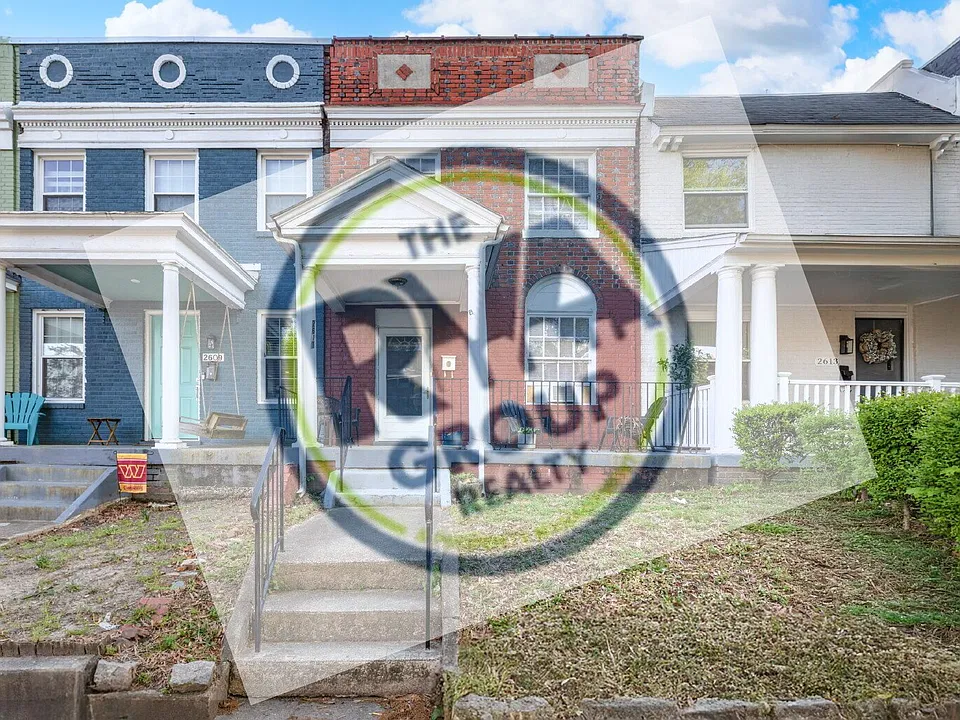 2611 Grayland Ave