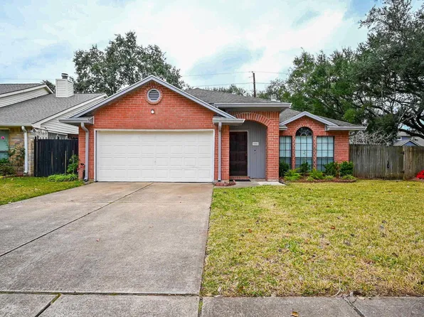 3551 Santa Rosa Ln, Sugar Land, TX 77478