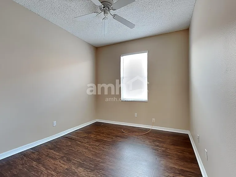 443 Sand Ridge Dr — Photo 17