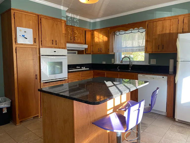 112 Fidelity St — Photo 3