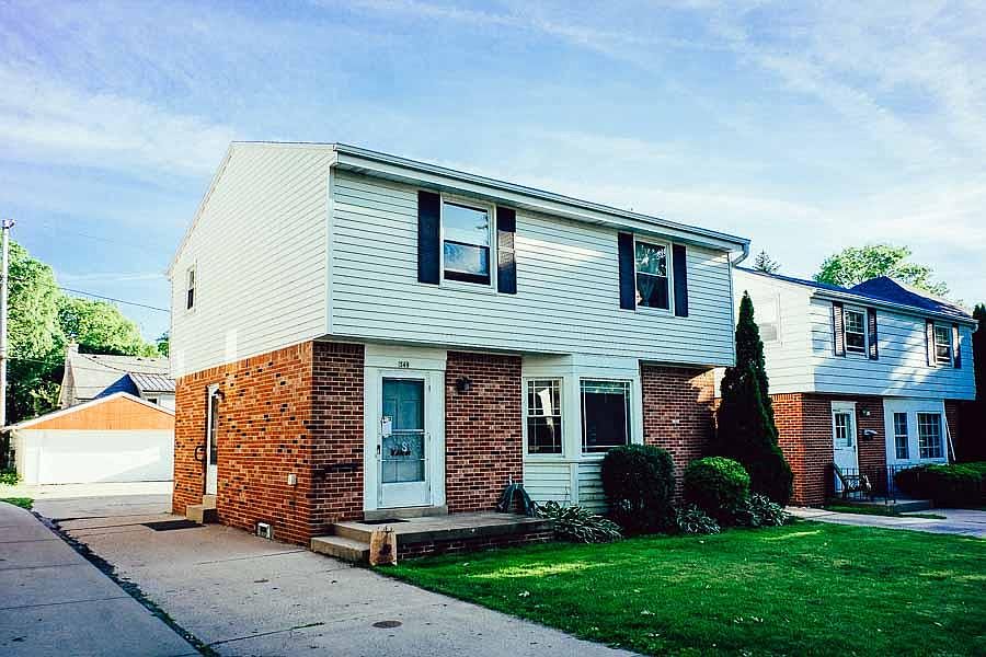1st image of 349 E Day Ave