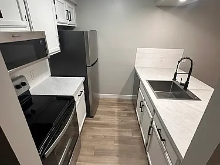 Legacy at Shoreline Apartments — Photo 5