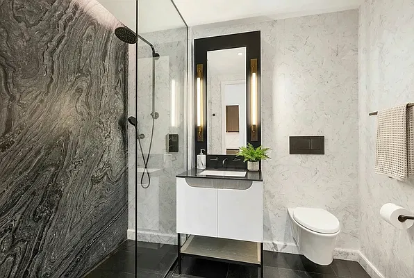 Bathroom, photo 1