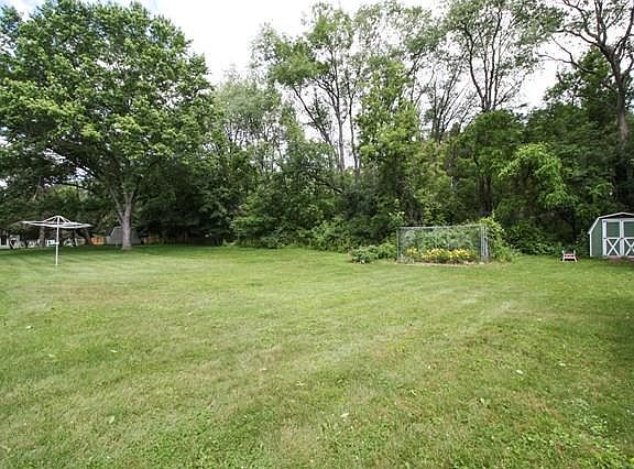 5th image of 9 Deerfield Dr
