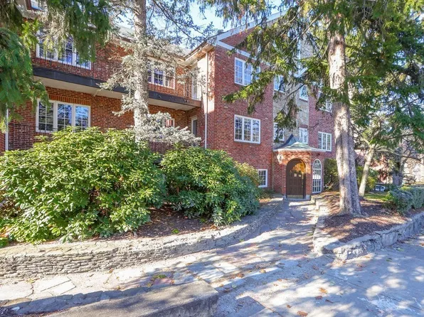 543 Centre St APT 6, Newton, MA 02458