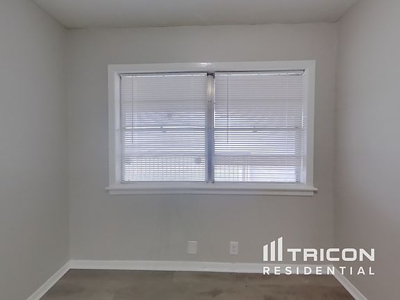 5th image of 1800 Woodlawn St