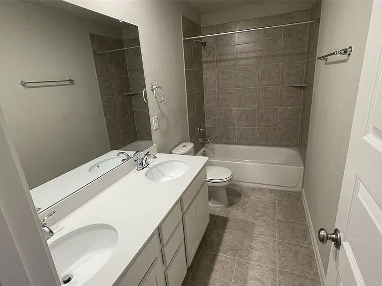 5802 Golden Peak Ln — Photo 16