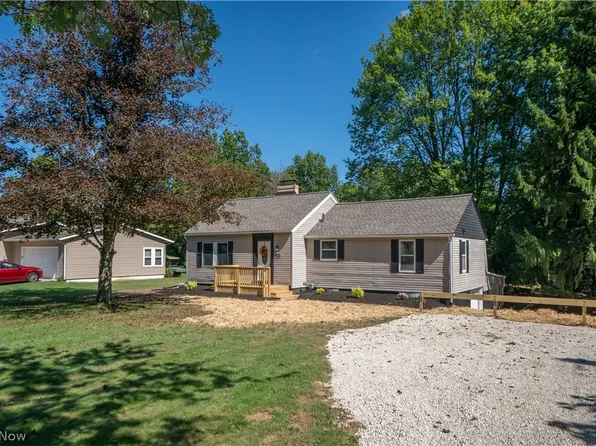 12800 Redwood Ave NW, Uniontown, OH 44685