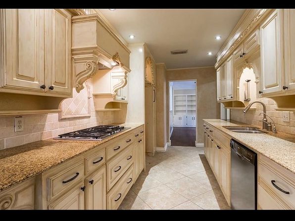 103 W Oak Valley Dr