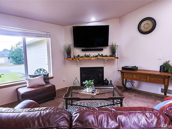 5th image of 116 Canal Dr NE