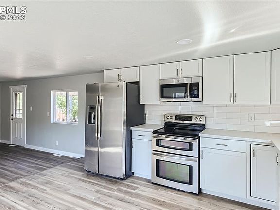 3rd image of 105 Mojave Way