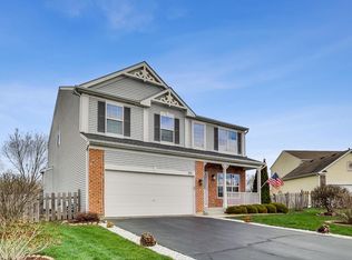 281 Clover Chase Cir, Woodstock, IL 60098