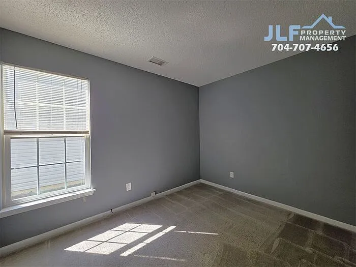 8417 Appledale Dr — Photo 14