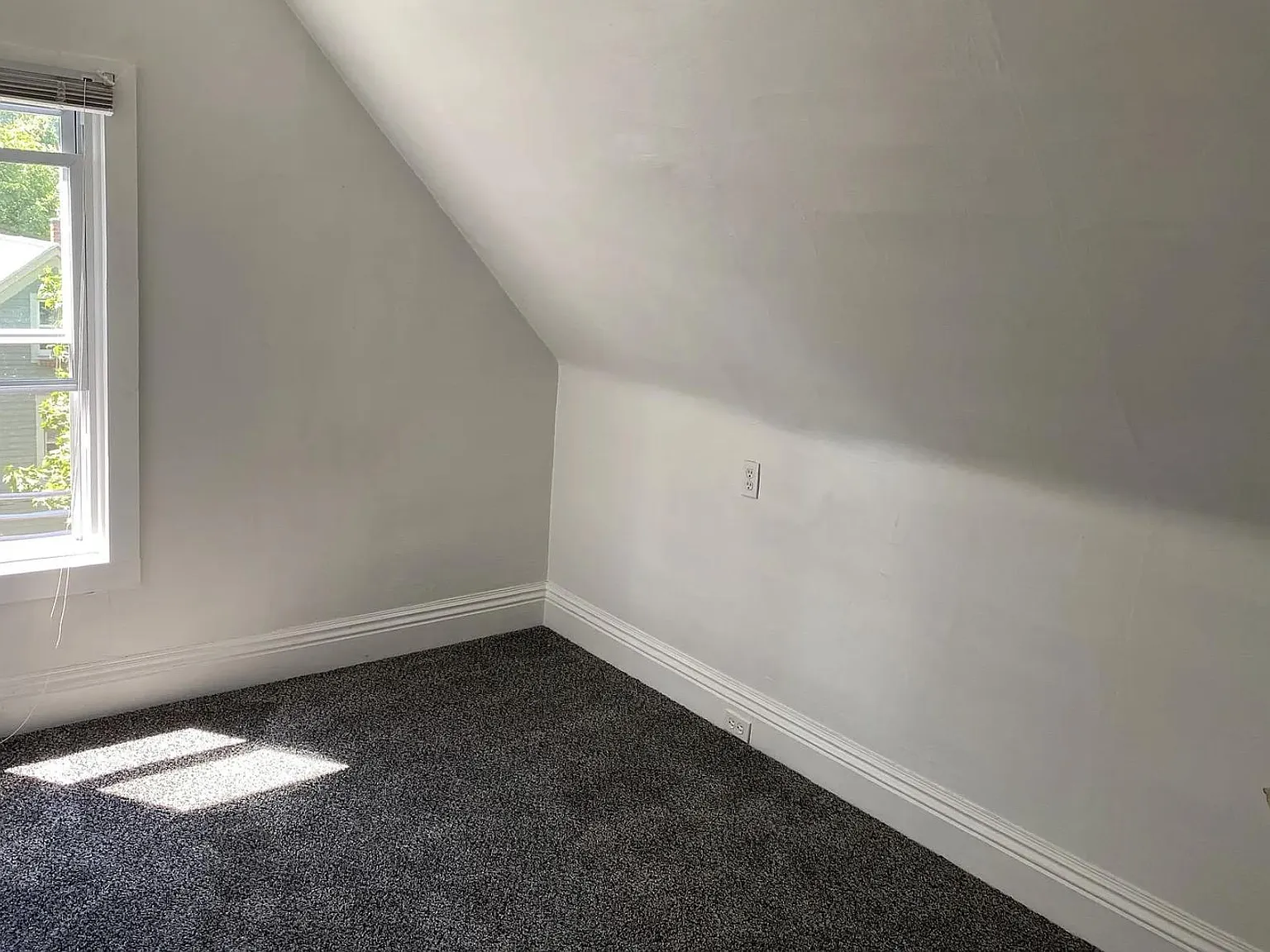 2 bed, 930 sqft, $1,335 — Photo 2