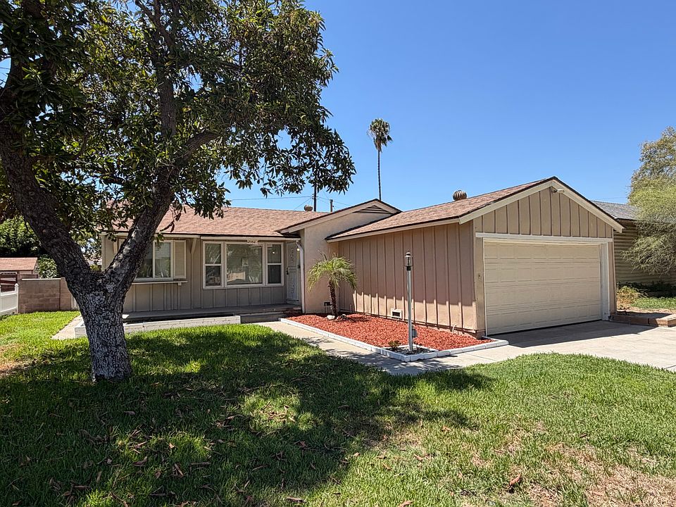 1st image of 3552 N Alameda Ave