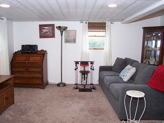 5th image of 115 Jacqueline Ln