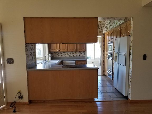 5th image of 1217 S Montezuma Way