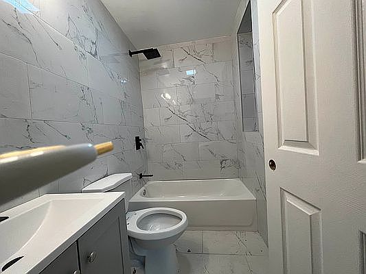 2nd image of 165 Chestnut St Floor 1