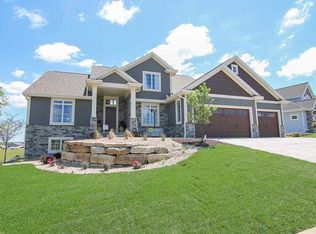 952 Alpine Pkwy, Oregon, WI 53575