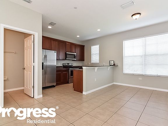 4th image of 2557 Lexington Oak Dr