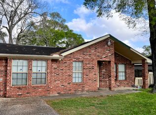 4480 Woodcrest Dr, Beaumont, TX 77703