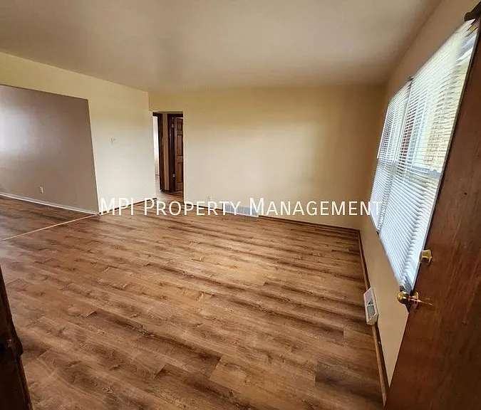 8665 W Fond Du Lac Ave #2 — Photo 6
