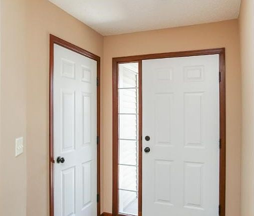 2nd image of 431 Stonewood Ln