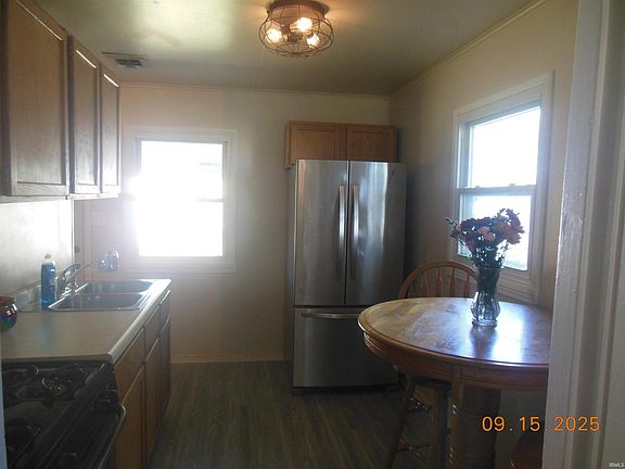 4th image of 519 Grand Blvd