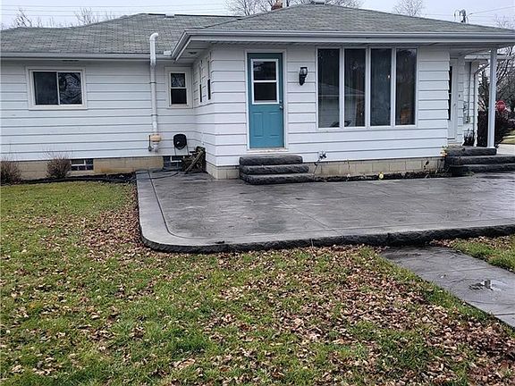 2nd image of 701 W College Ave