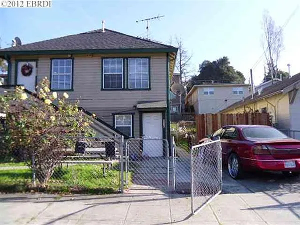 2218 Harrington Ave photo 1