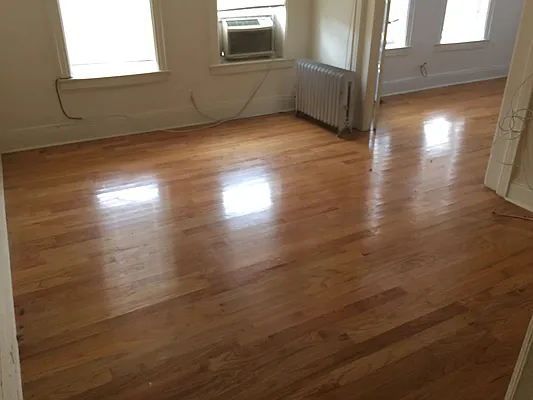 Rented by Metroline Realty | media 19