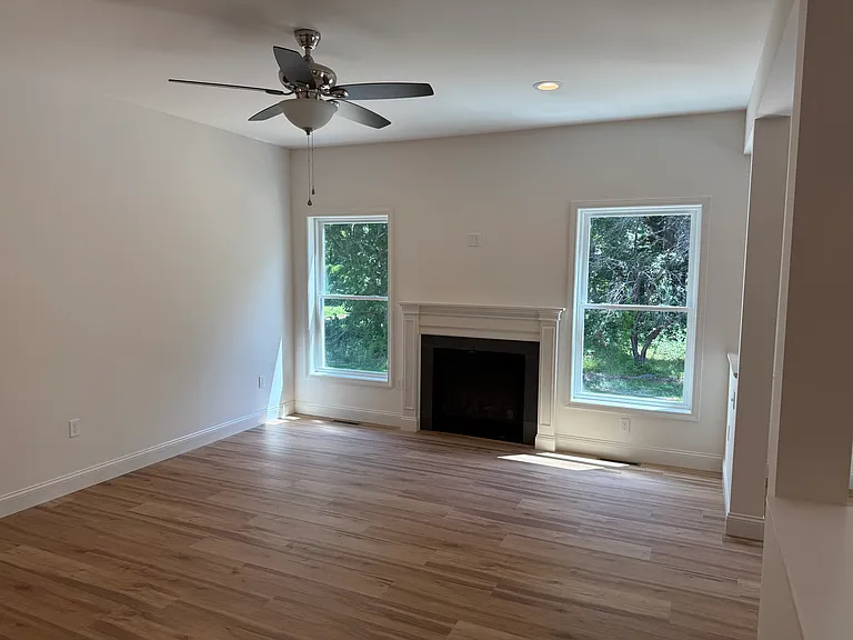 492 Clifton Park Center Rd #A — Photo 6
