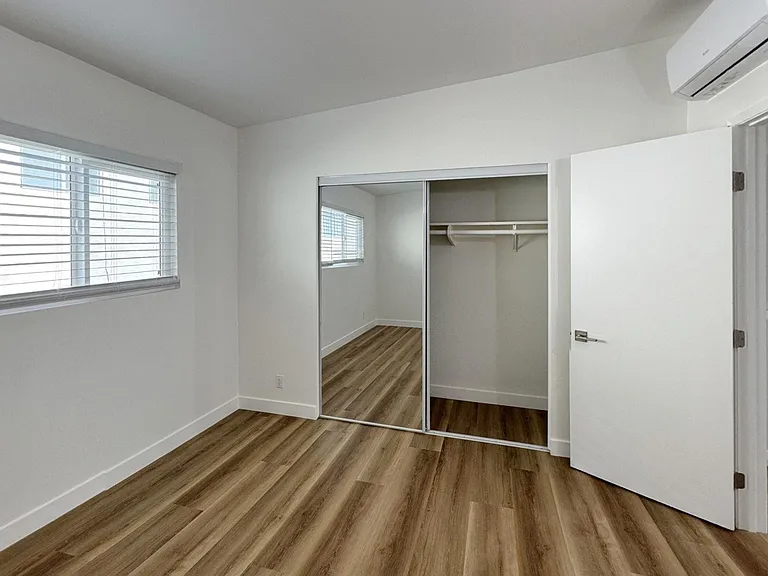 The Palms on Midvale — Photo 12