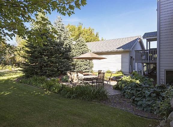 4th image of 18374 Dell Dr