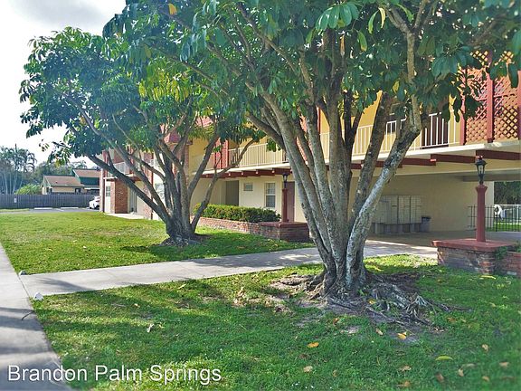 4th image of 985 Manor Dr #C-08