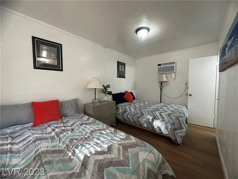 2125 Elm Ave #2 — Photo 3